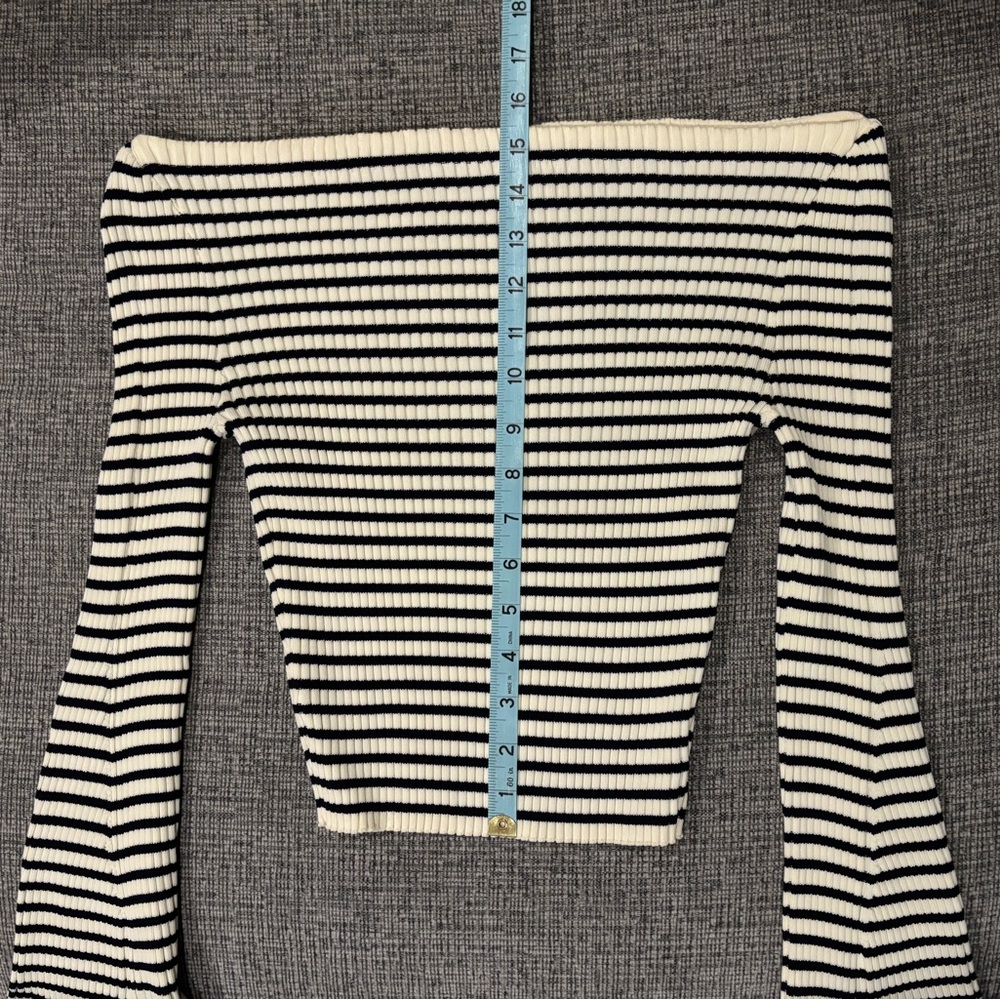 Commense Ribbed Knit Top - Picture 11 of 11